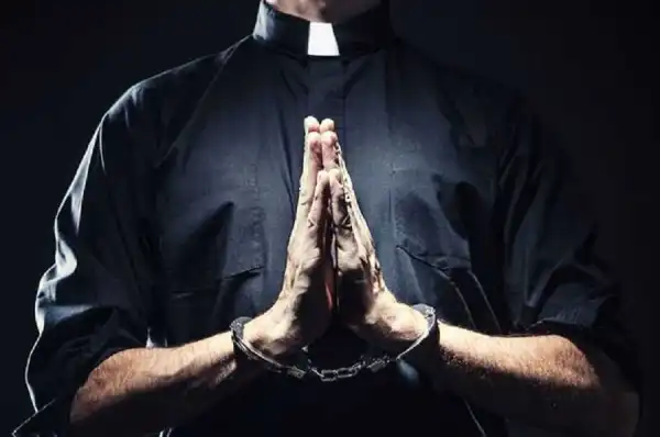 Pastor Cuts Off Wife’s Chest In Ibadan